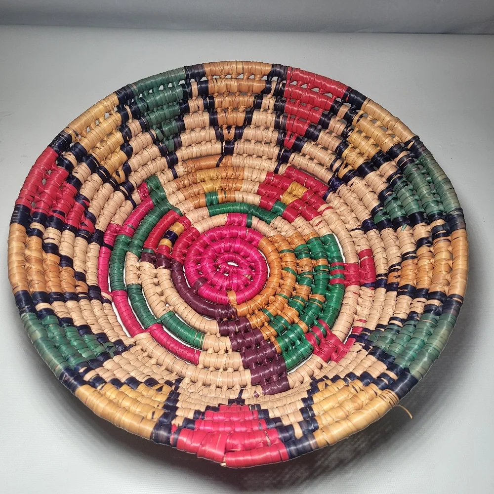 Vintage Hand Woven Straw Coil Basket Bowl Boho Star Pattern Artisan 12